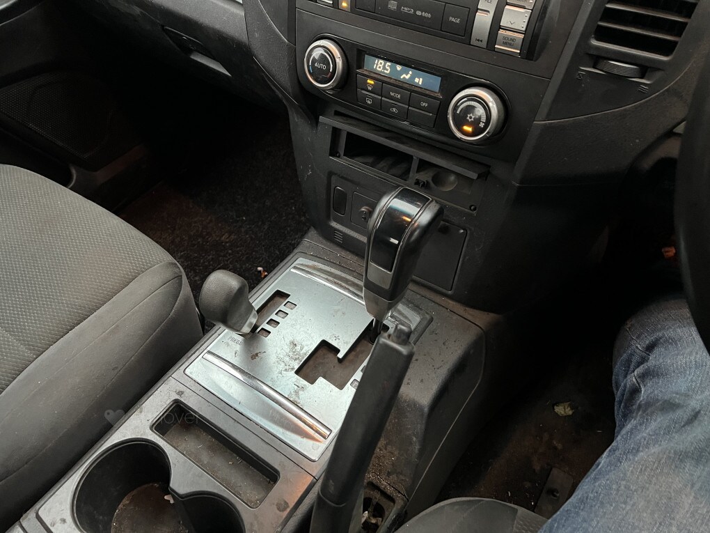 Used Mitsubishi Shogun 2010 for sale - 76497095: Photo 12