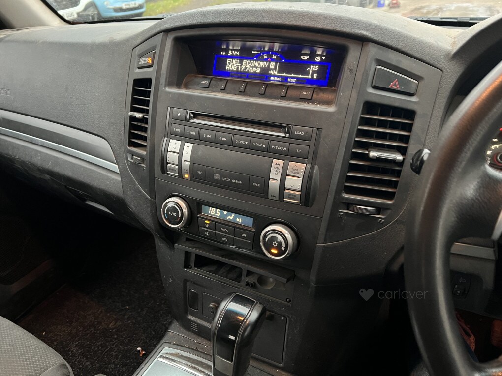 Used Mitsubishi Shogun 2010 for sale - 76497095: Photo 13