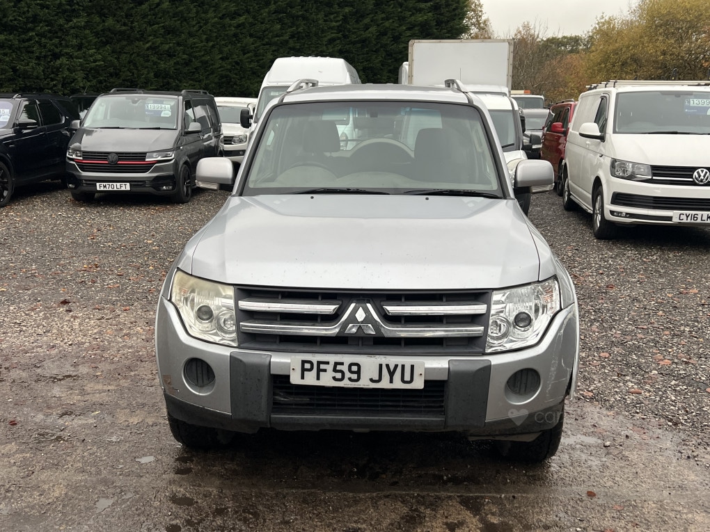 Used Mitsubishi Shogun 2010 for sale - 76497095: Photo 2