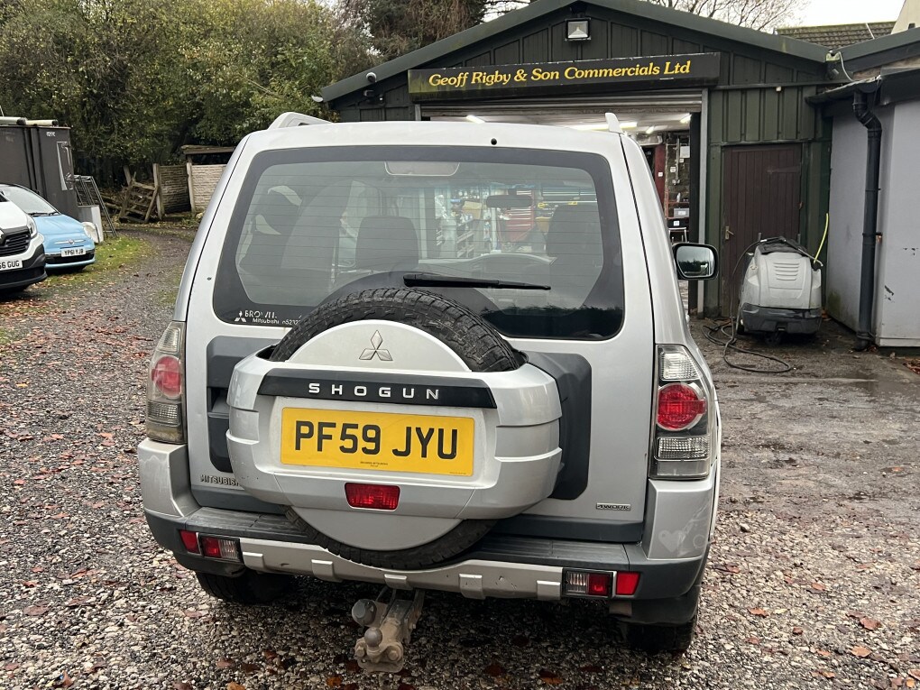 Used Mitsubishi Shogun 2010 for sale - 76497095: Photo 5