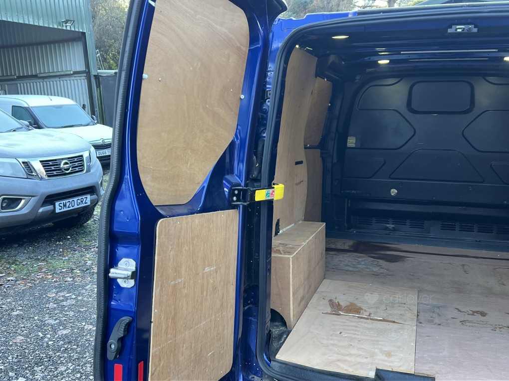 Used Ford Transit Custom 2017 for sale - 76650818: Photo 8