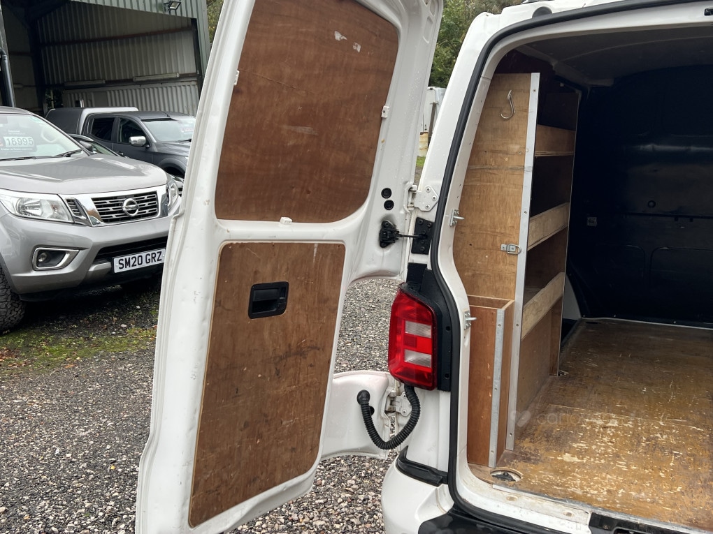 Used Volkswagen Transporter 2016 for sale - 76418111: Photo 24