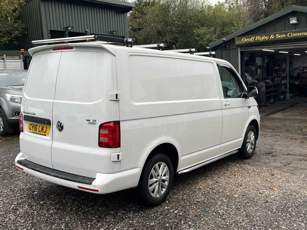 Used Volkswagen Transporter 2016 for sale - 76418111: Photo 6