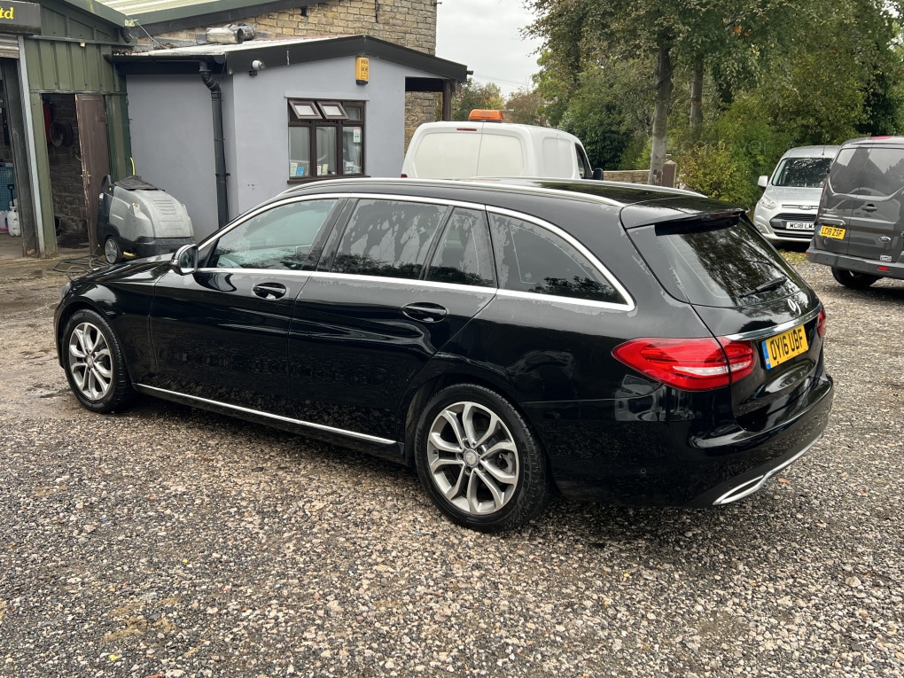 Used Mercedes-Benz C Class 2016 for sale - 76236464: Photo 4