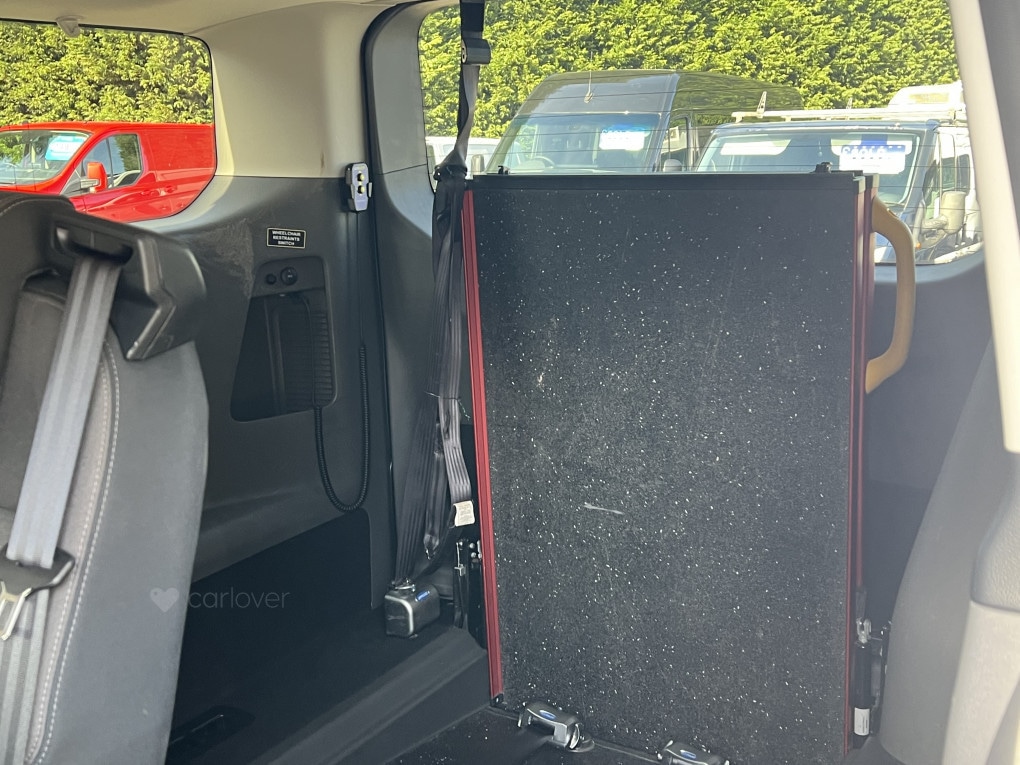 Used Ford Tourneo Custom 2018 for sale - 77937645: Photo 18