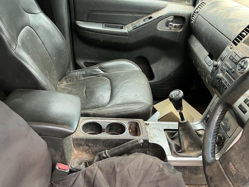 Used Nissan Navara 2011 for sale - 76577771: Photo 21