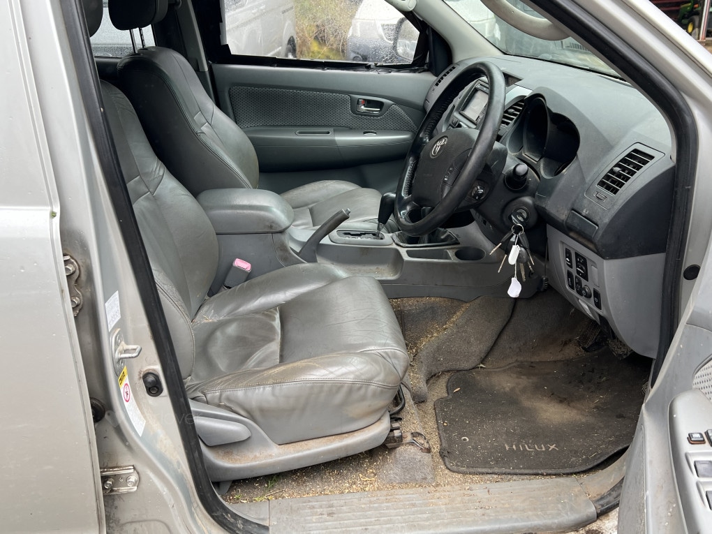 Used Toyota Hilux 2009 for sale - 78182442: Photo 24