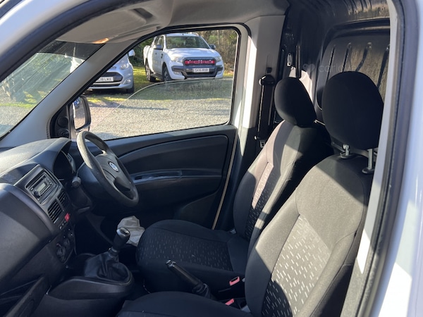 Used Vauxhall Combo 2018 for sale - 76186217: Photo 12