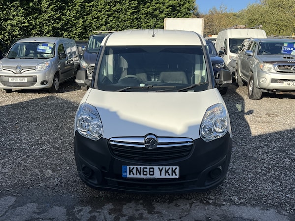 Used Vauxhall Combo 2018 for sale - 76186217: Photo 2