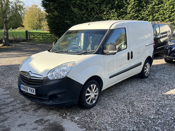 Used Vauxhall Combo 2018 for sale - 76186217: Photo 3