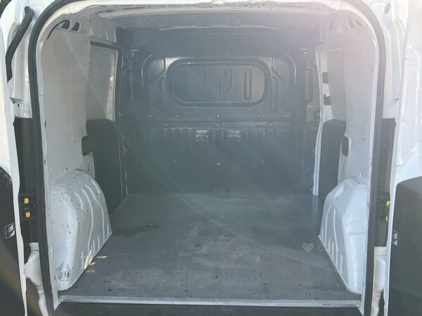 Used Vauxhall Combo 2018 for sale - 76186217: Photo 7