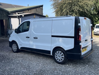 Used Renault Trafic 2017 for sale - 79619897: Photo