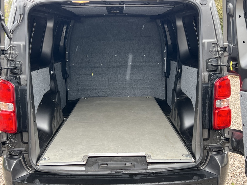 Used Vauxhall Vivaro 2022 for sale - 77452809: Photo 7