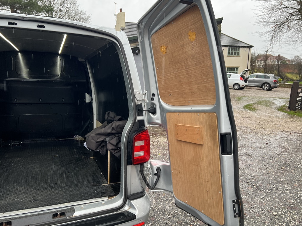 Used Volkswagen Transporter 2015 for sale - 76830422: Photo 10