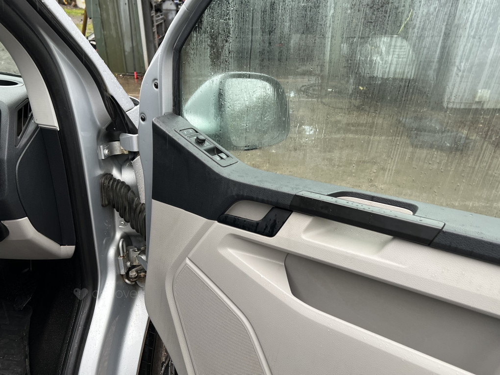 Used Volkswagen Transporter 2015 for sale - 76830422: Photo 31