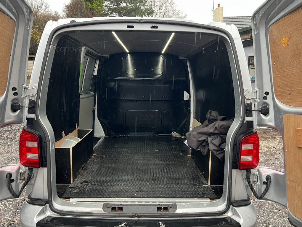 Used Volkswagen Transporter 2015 for sale - 76830422: Photo 8