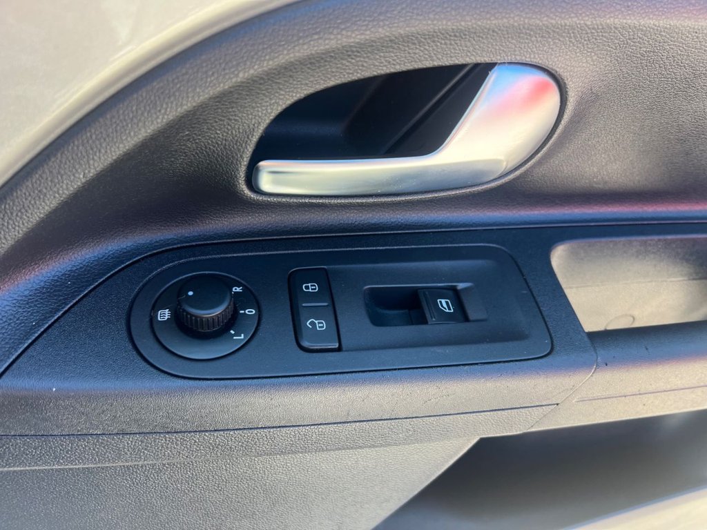 Used Volkswagen up! 2014 for sale - 76376327: Photo 21