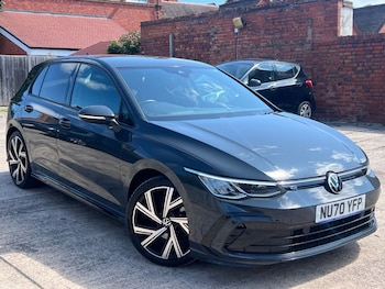 Volkswagen - Golf