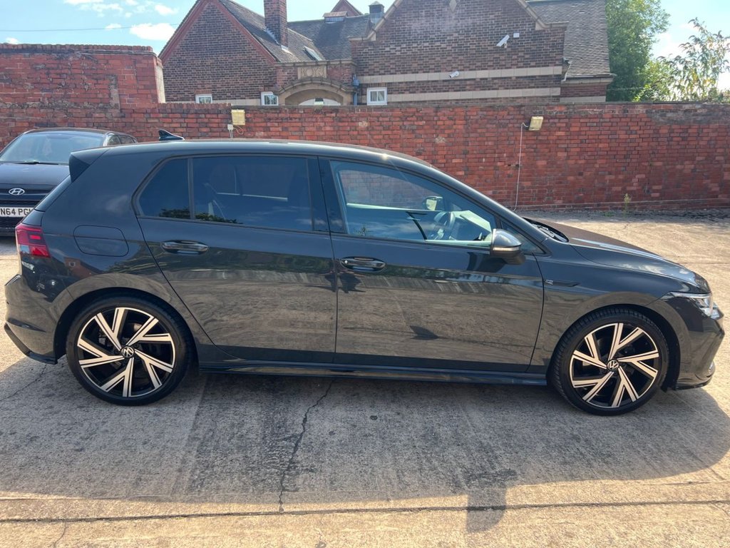 Used Volkswagen Golf 2020 for sale - 76296817: Photo 2