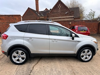 Used Ford Kuga 2010 for sale - 76470433: Photo