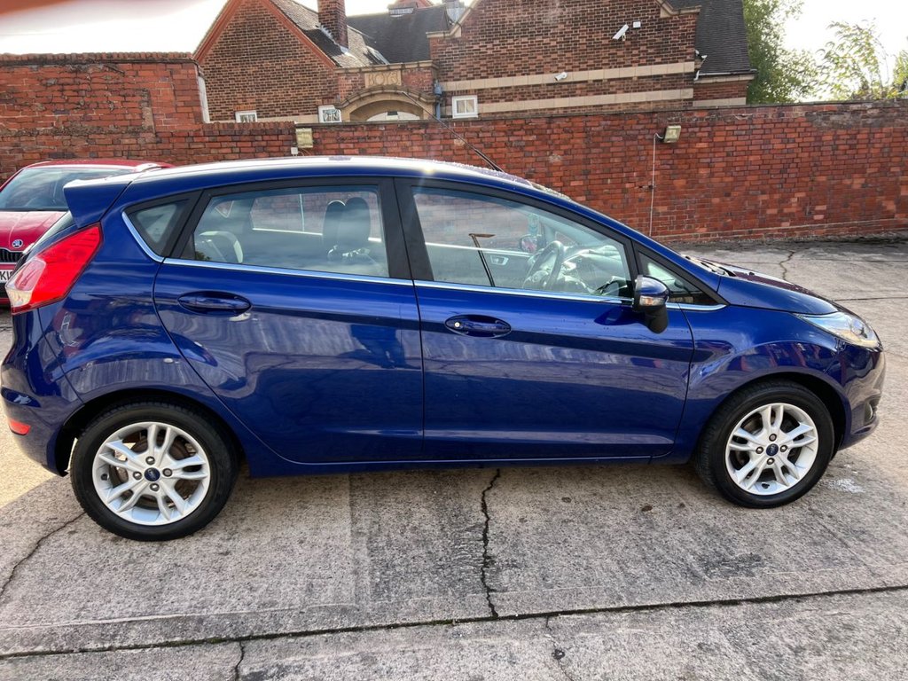 Used Ford Fiesta 2017 for sale - 76296819: Photo 2