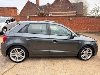 Used Audi A1 2013 for sale - 76496782: Photo
