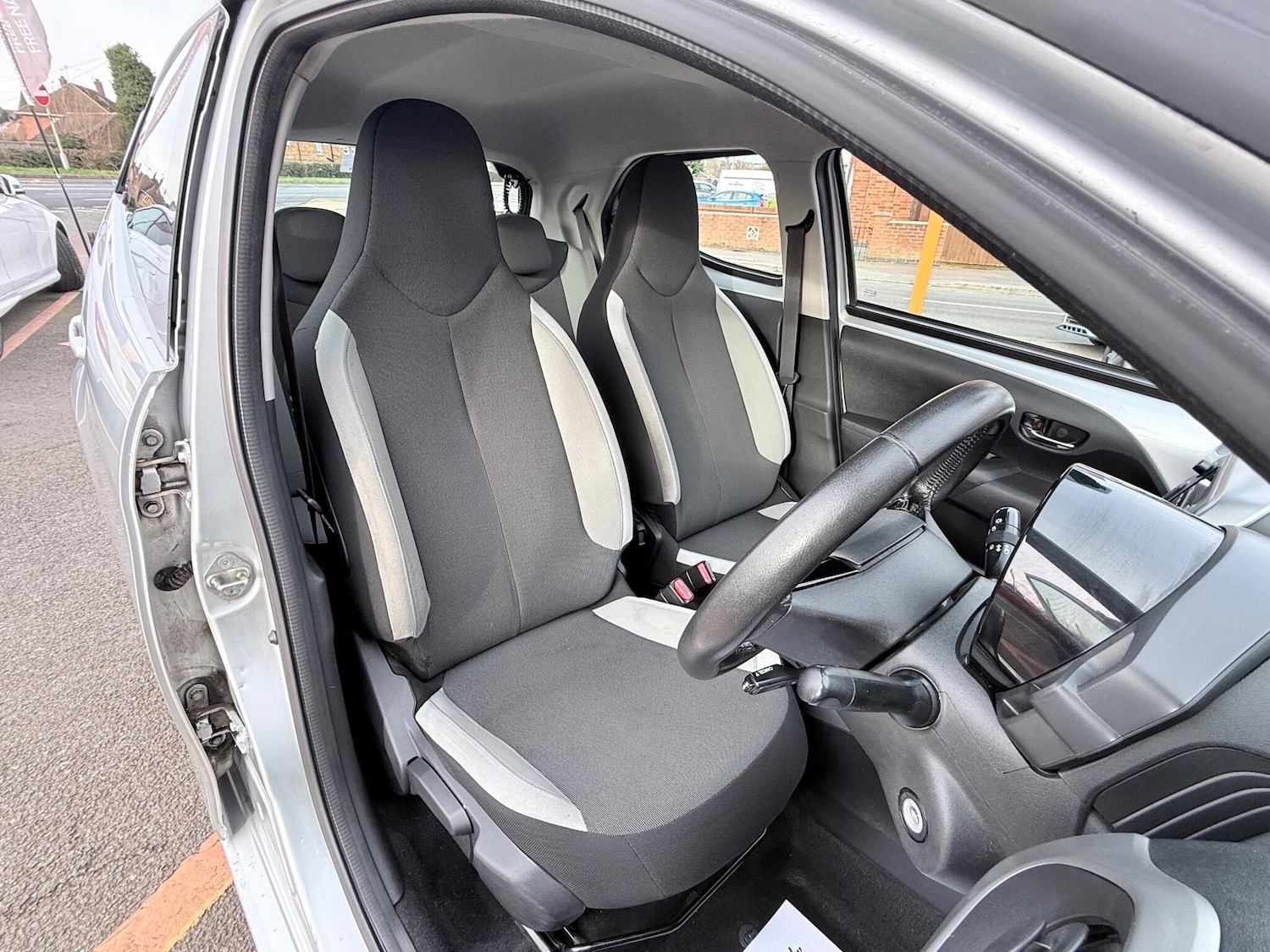 Used Toyota AYGO 2017 for sale - 77084450: Photo 20