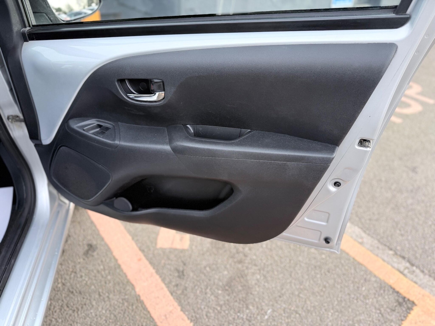 Used Toyota AYGO 2017 for sale - 77084450: Photo 28