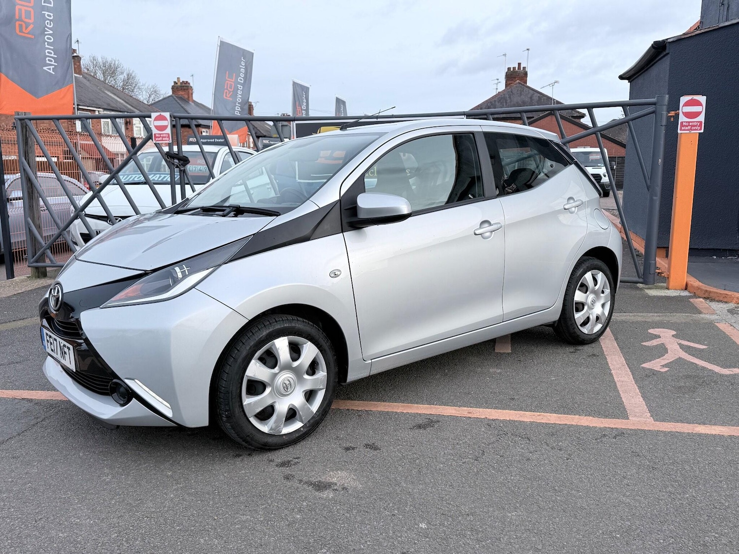 Used Toyota AYGO 2017 for sale - 77084450: Photo 5