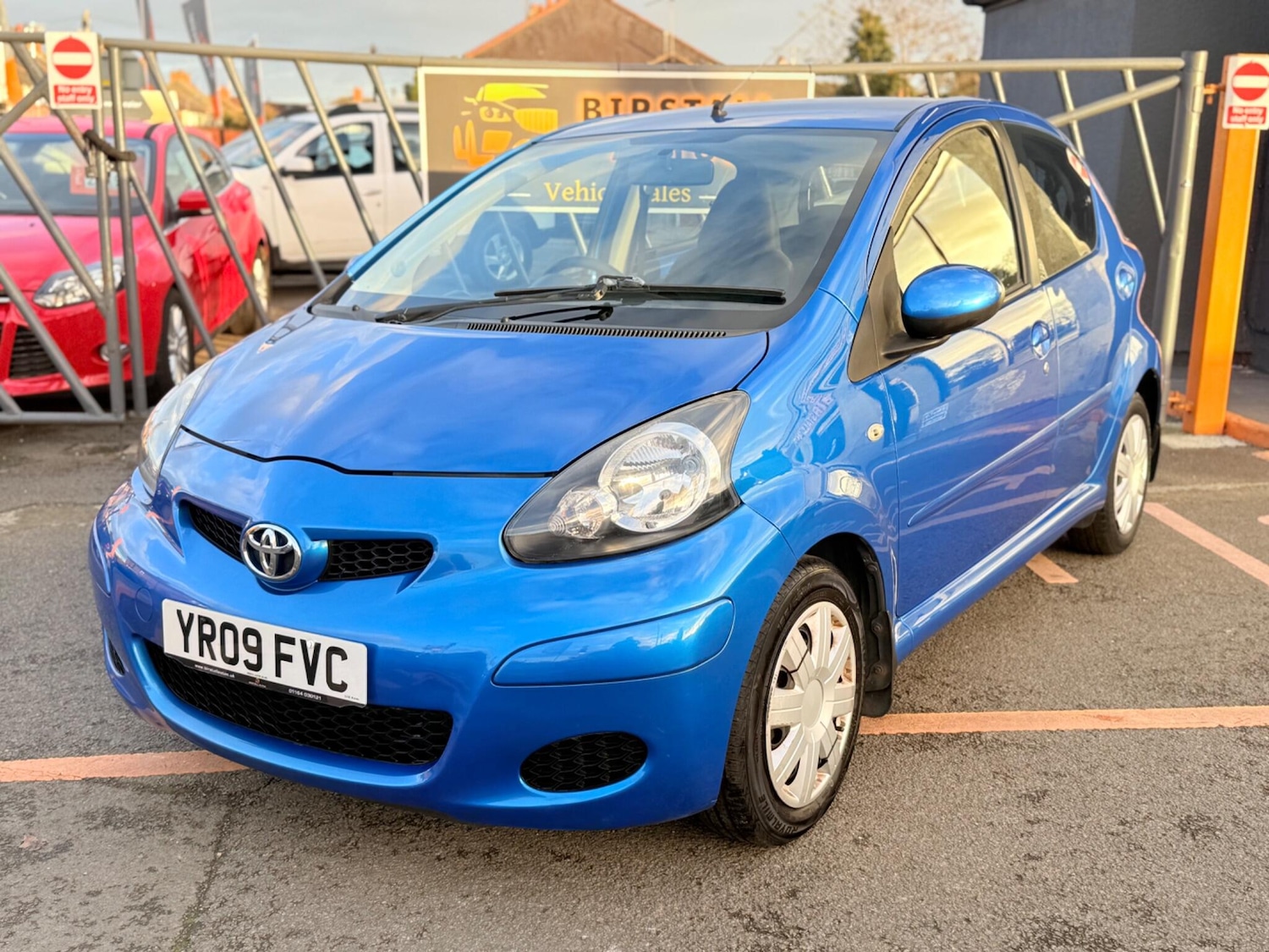 Used Toyota AYGO for sale - 76996912: Photo 6