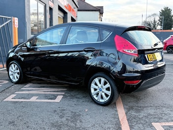 Used Ford Fiesta 2010 for sale - 77174948: Photo