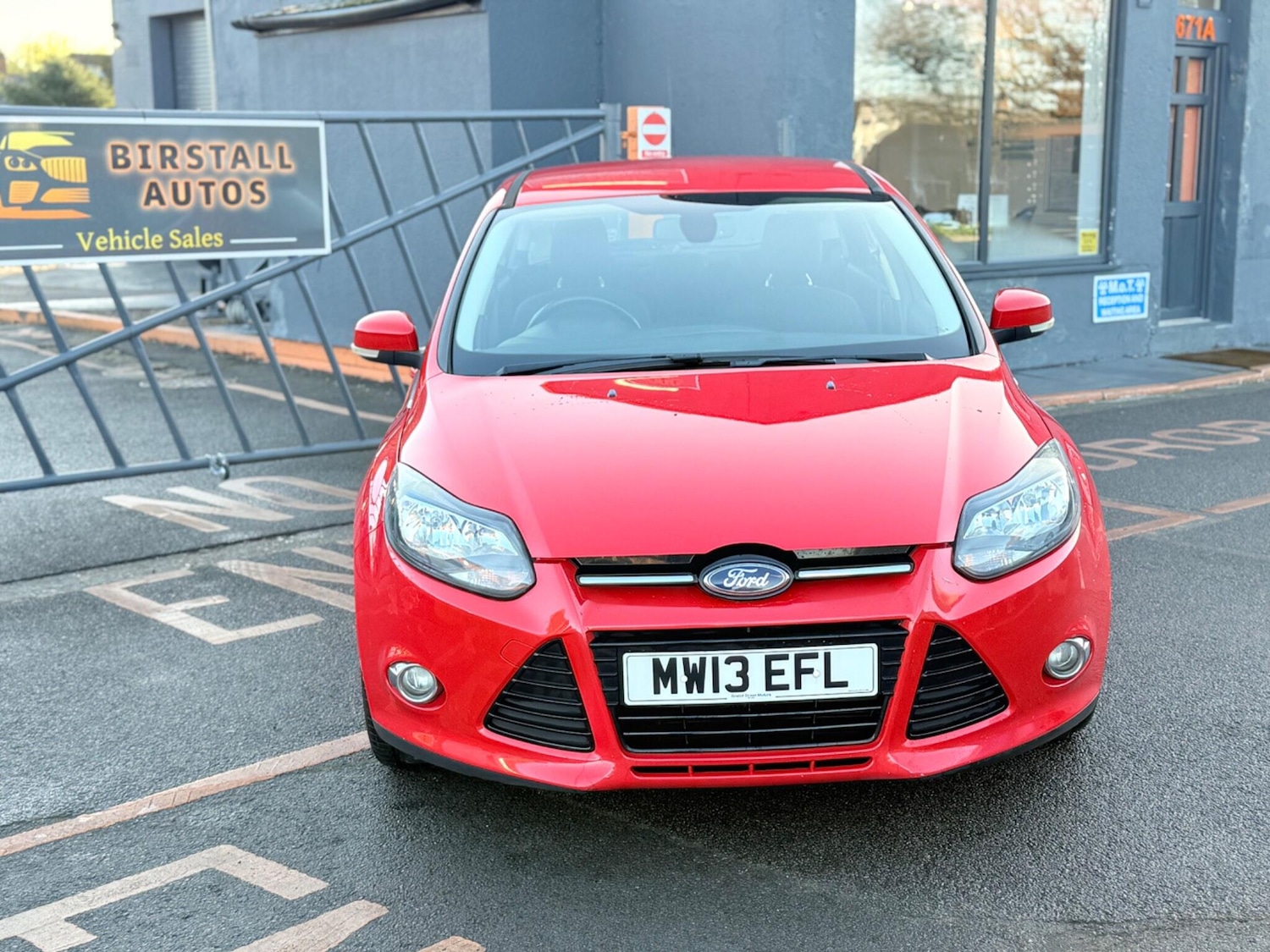 Used Ford Focus for sale - 76996574: Photo 2