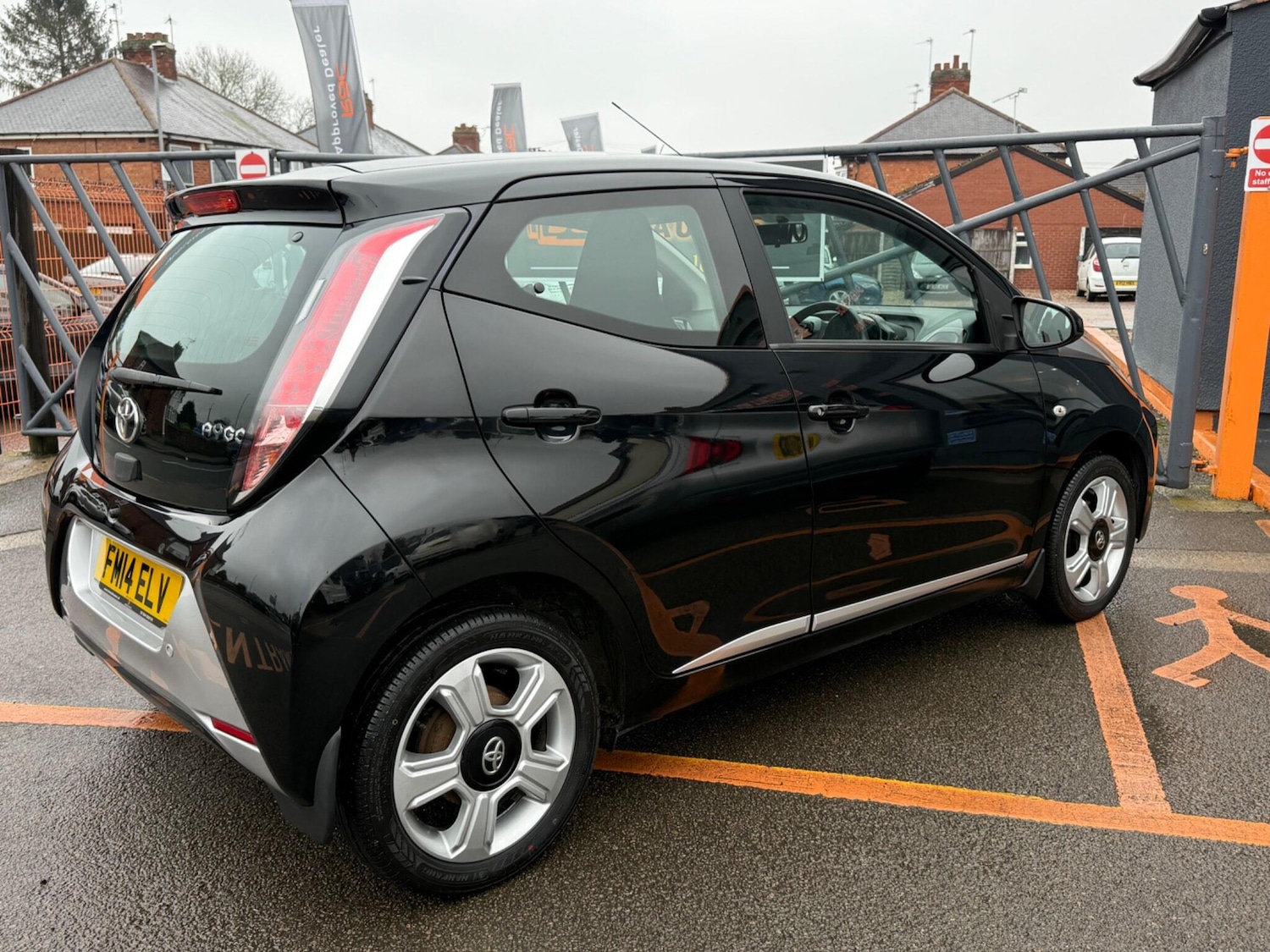 Used Toyota AYGO 2014 for sale - 77478983: Photo 10