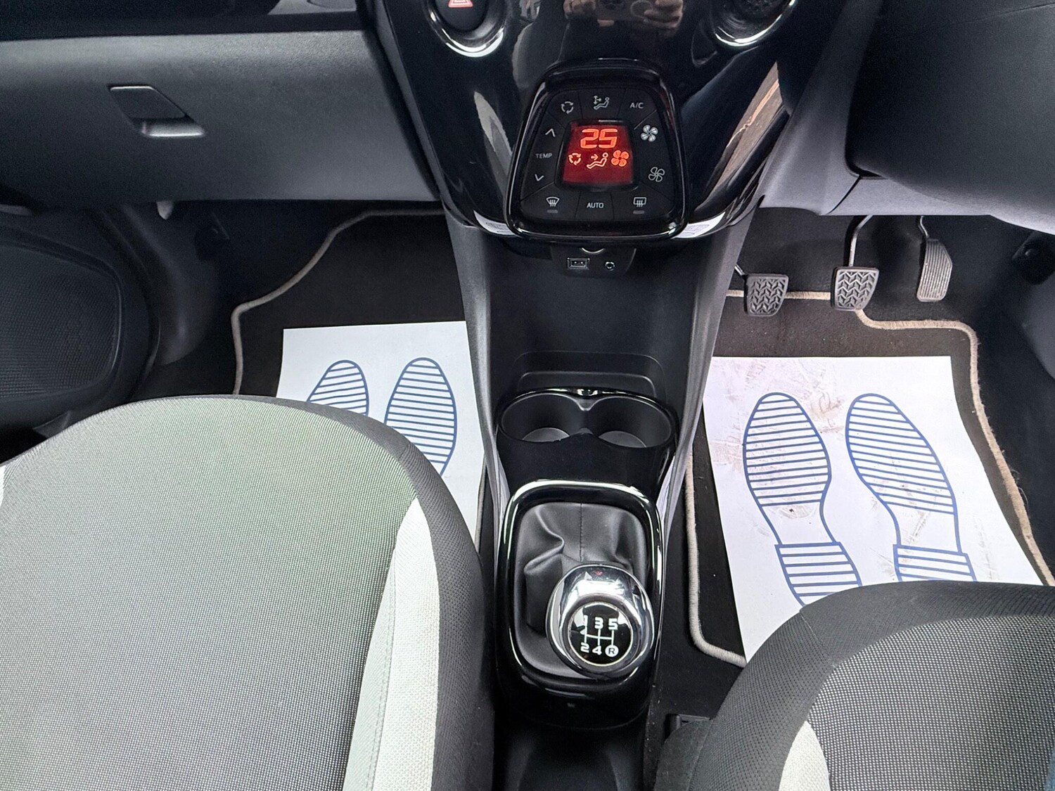 Used Toyota AYGO 2014 for sale - 77478983: Photo 16