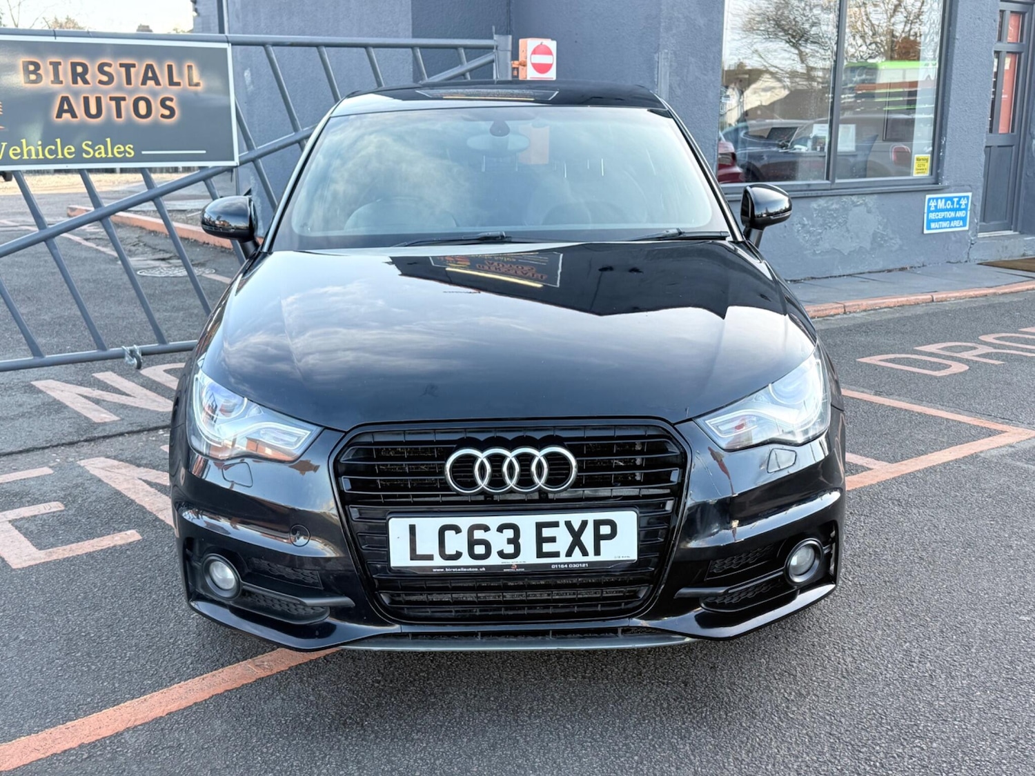 Used Audi A1 2013 for sale - 77315127: Photo 2