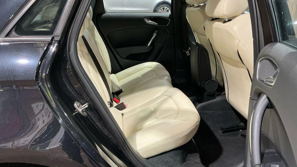 Used Audi A1 2013 for sale - 77538396: Photo 2