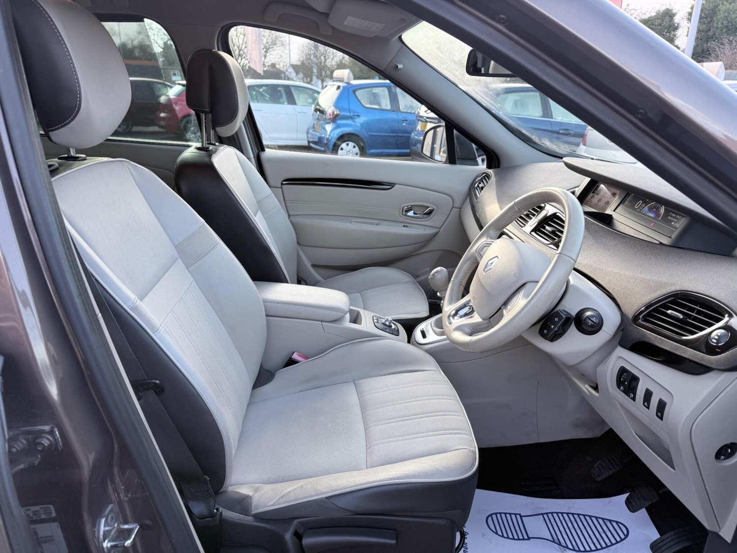 Used Renault Grand Scenic 2013 for sale - 77315433: Photo 19