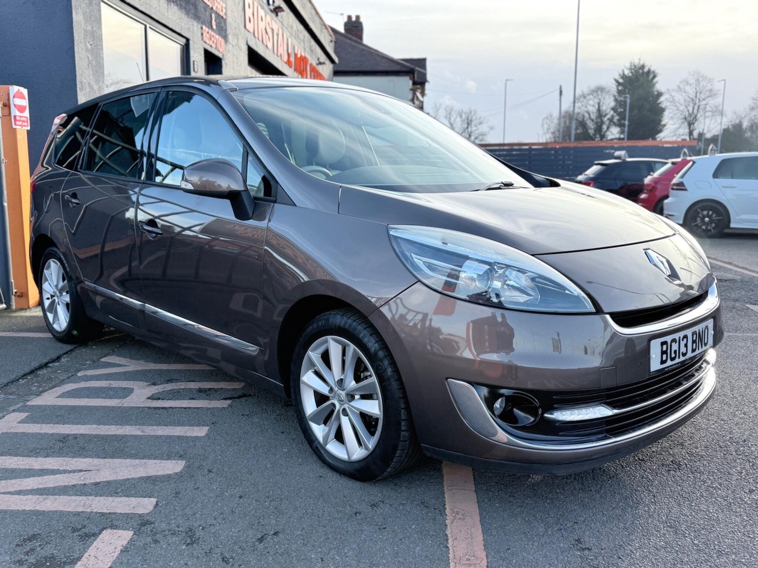 Used Renault Grand Scenic 2013 for sale - 77315433: Photo 2