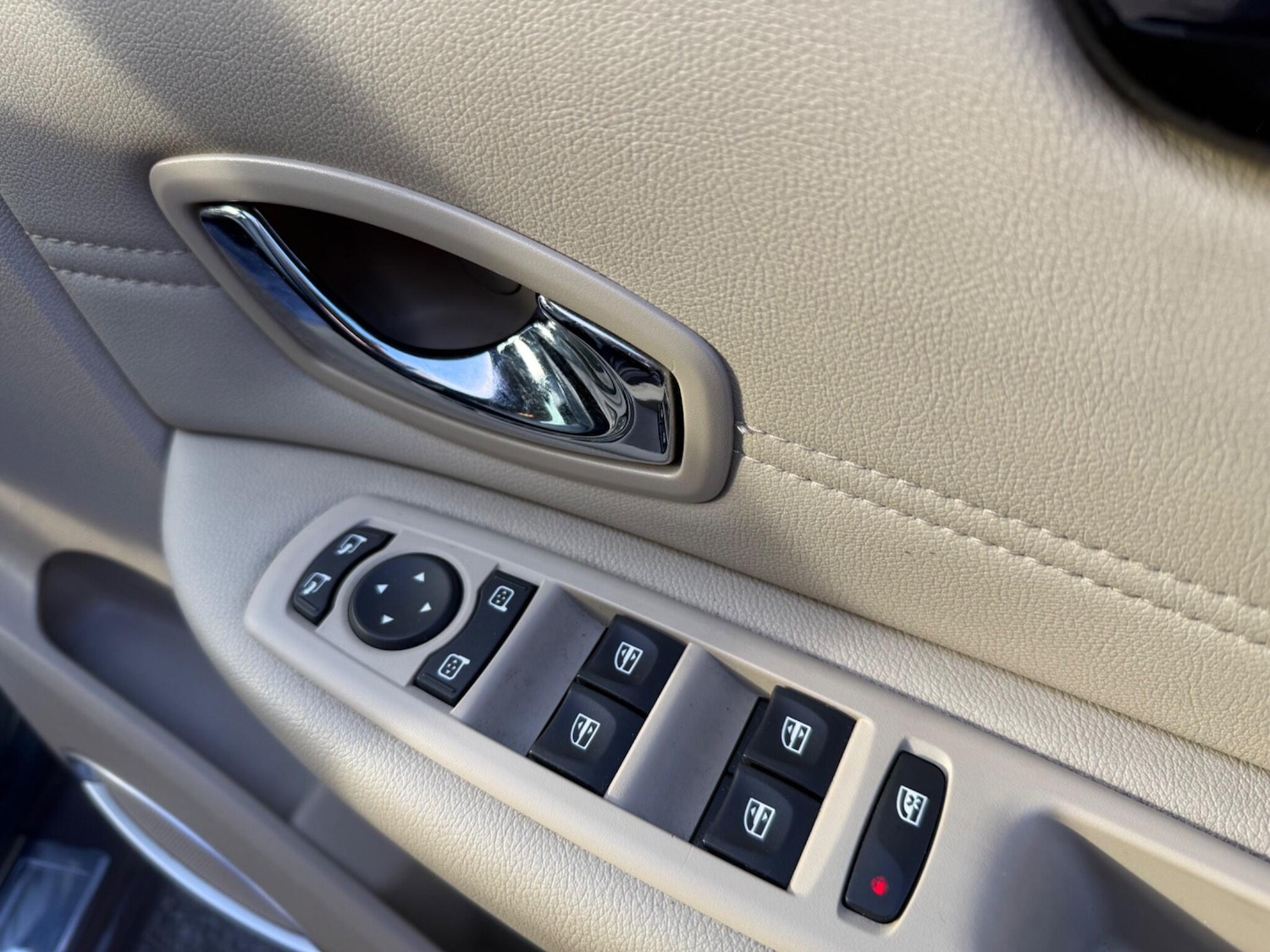 Used Renault Grand Scenic 2013 for sale - 77315433: Photo 28