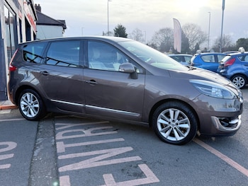 Used Renault Grand Scenic 2013 for sale - 77315433: Photo
