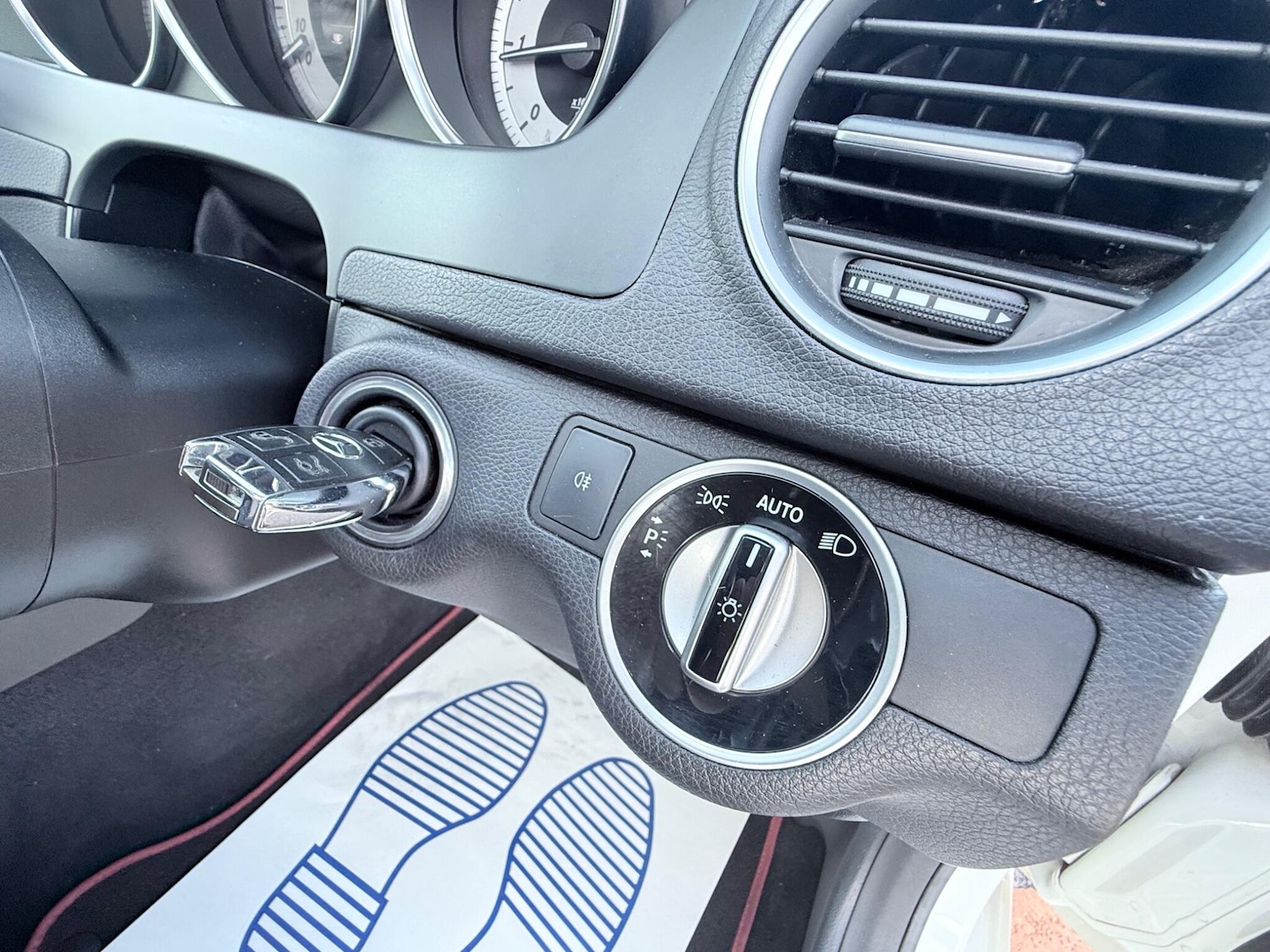 Used Mercedes-Benz C Class 2013 for sale - 77267039: Photo 34