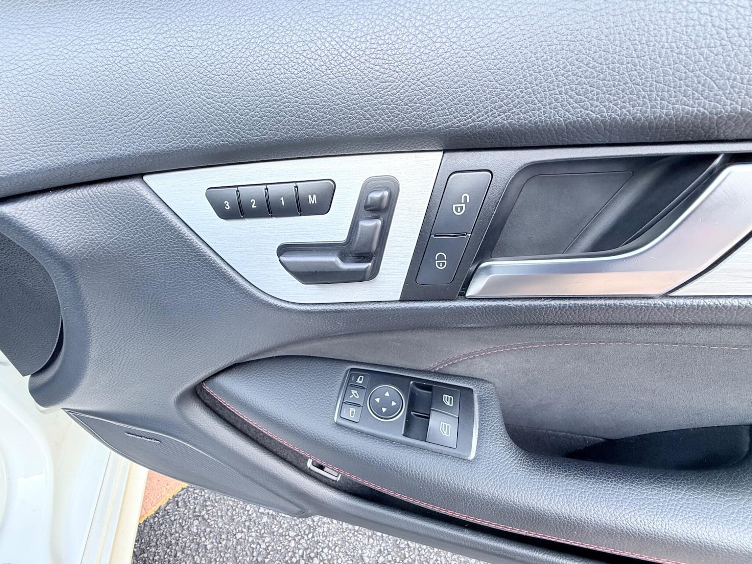 Used Mercedes-Benz C Class 2013 for sale - 77267039: Photo 37