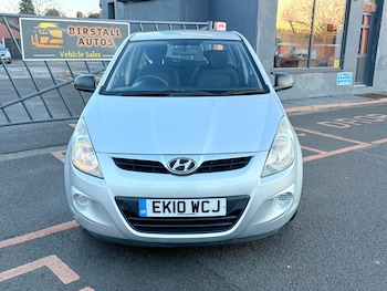 Used Hyundai i20 2010 for sale - 77191747: Photo