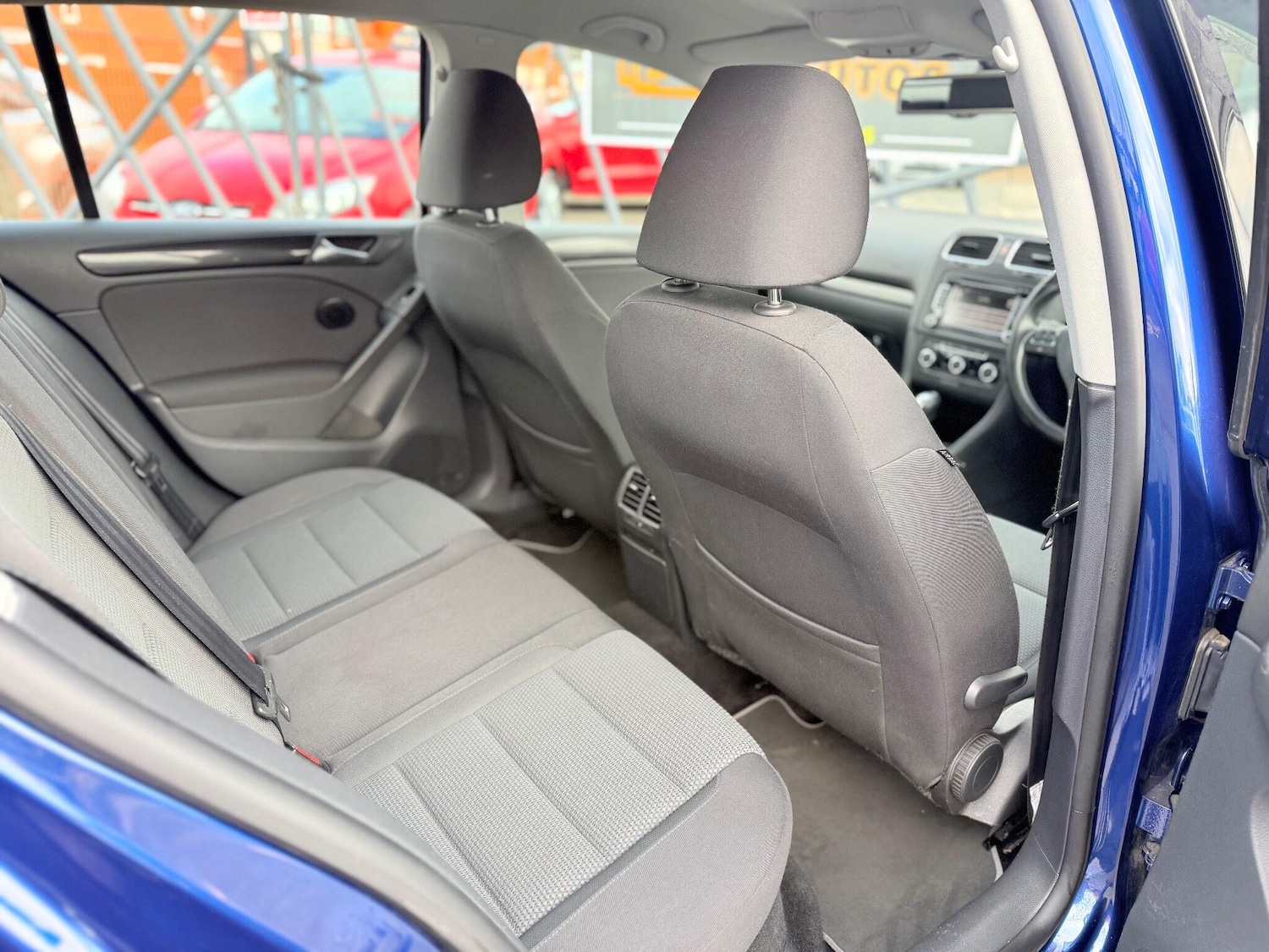 Used Volkswagen Golf 2011 for sale - 77057313: Photo 14