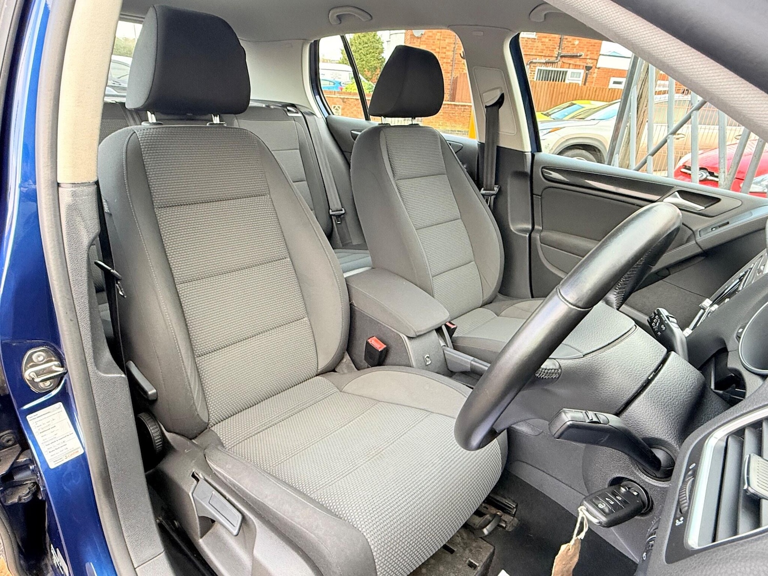 Used Volkswagen Golf 2011 for sale - 77057313: Photo 18