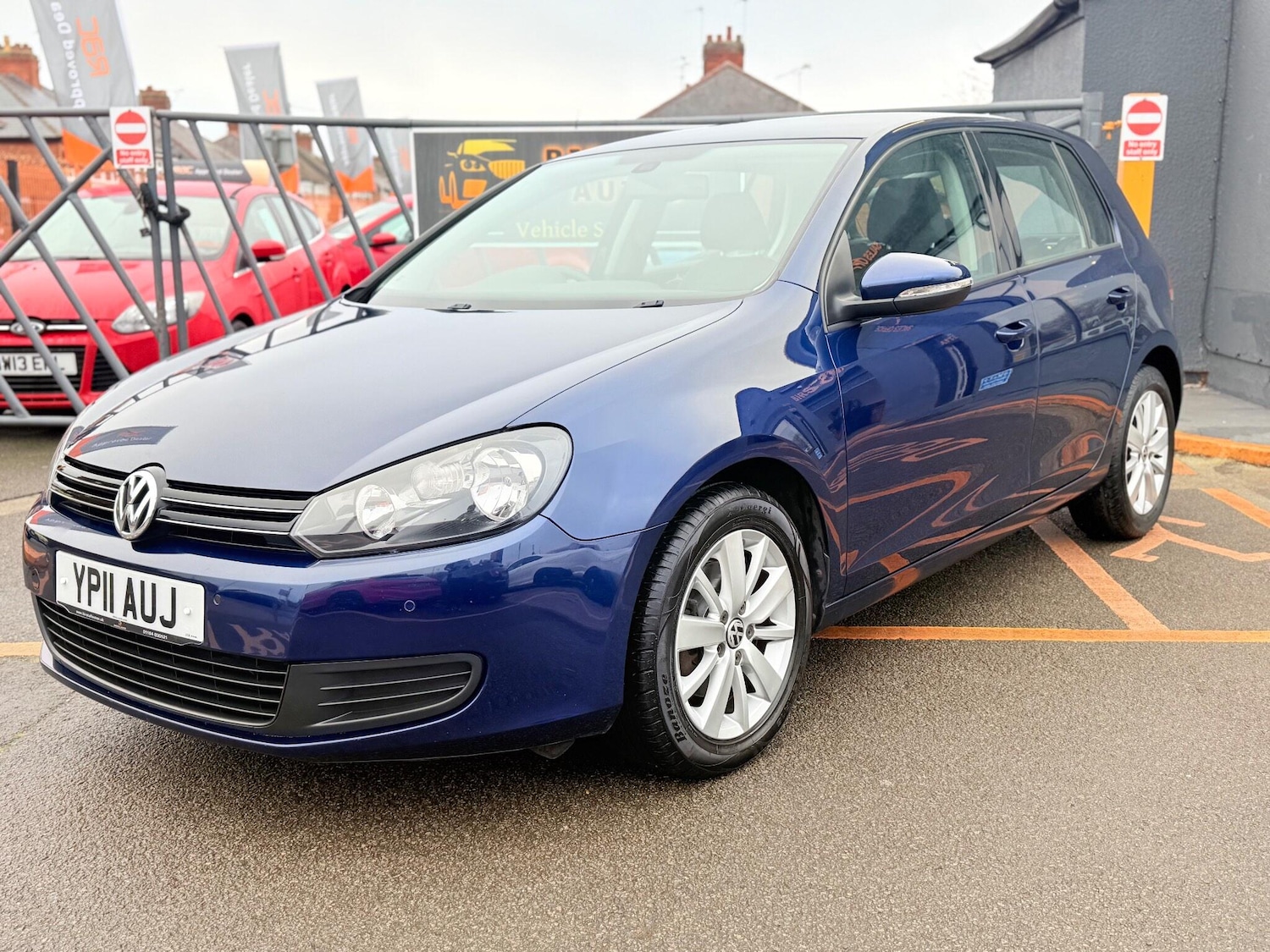 Used Volkswagen Golf 2011 for sale - 77057313: Photo 6