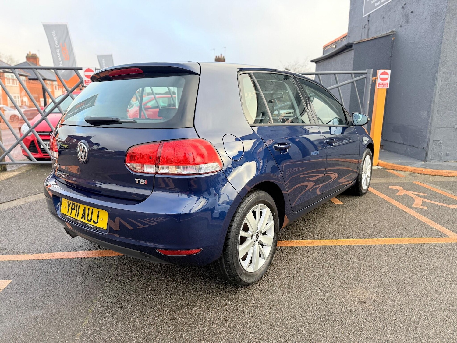 Used Volkswagen Golf 2011 for sale - 77057313: Photo 9