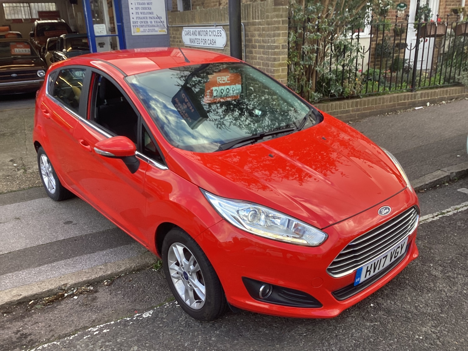 Used Ford Fiesta 2017 for sale - 76385155: Photo 1