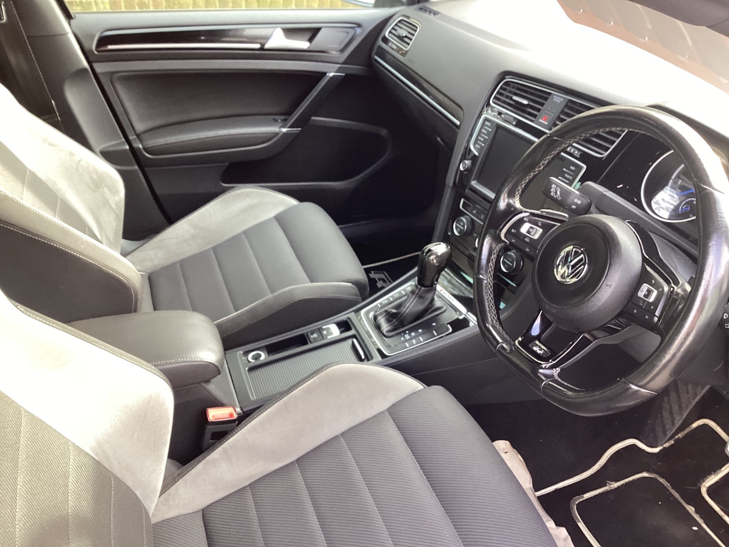 Used Volkswagen Golf 2016 for sale - 76184572: Photo 28