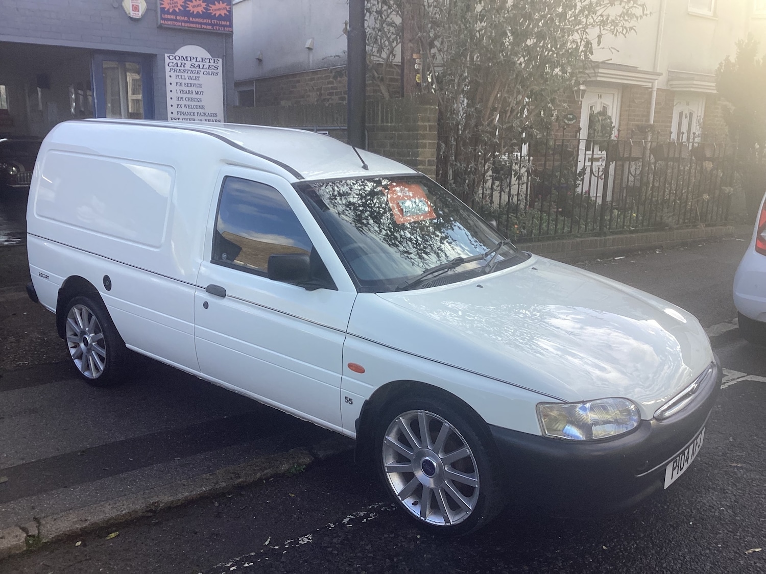 Used Ford Escort 1996 for sale - 76834654: Photo 1